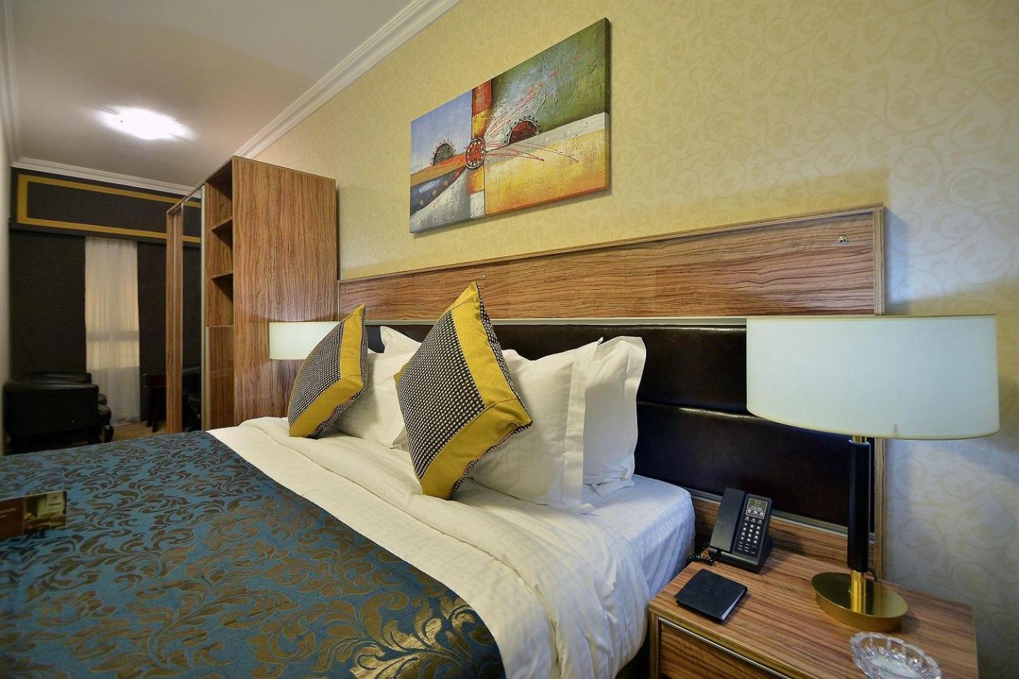 Golden Tulip Al Shakreen Medina Exterior foto